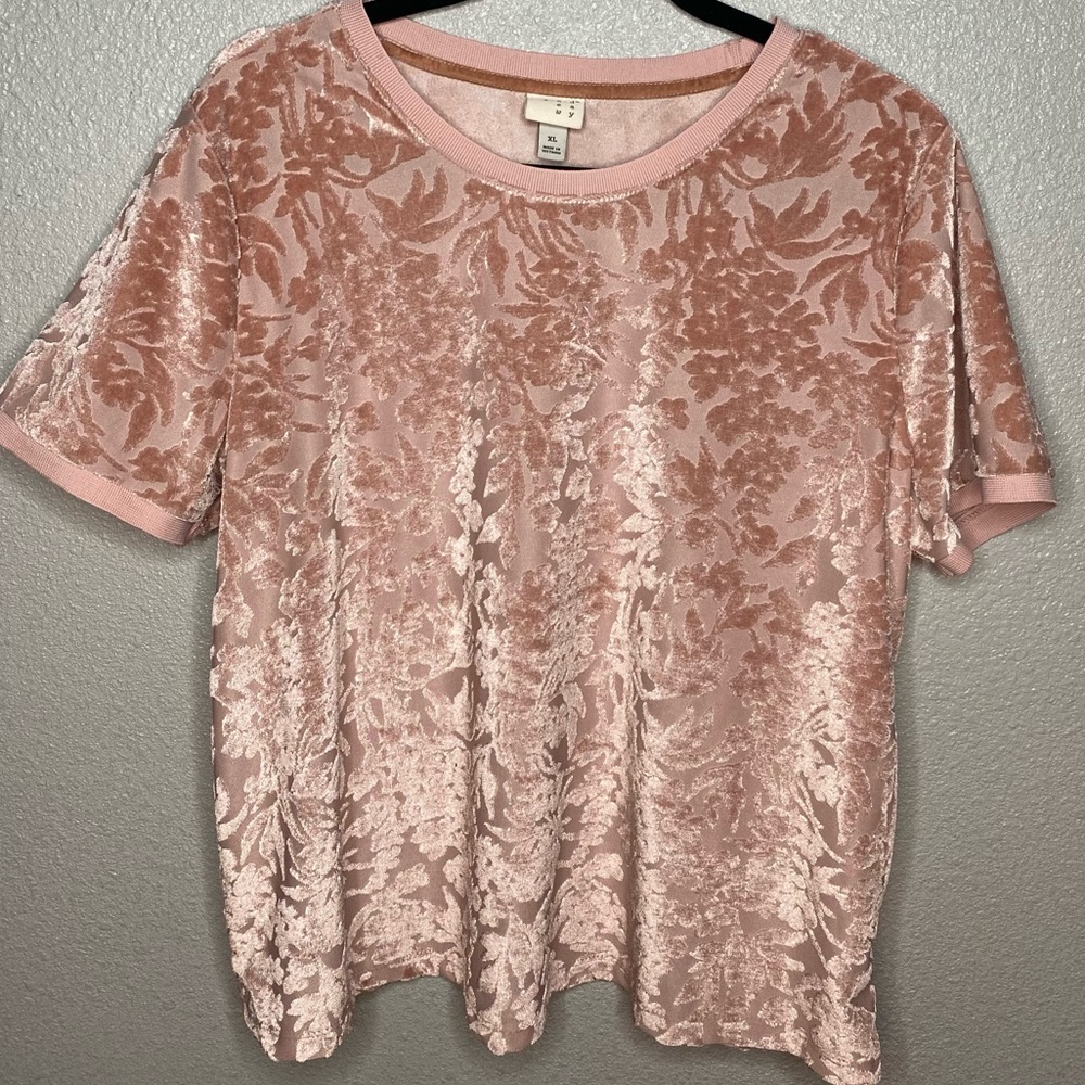 Blush Pink Crushed Velvet Print top